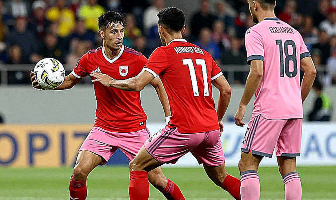 FIFA buộc Thanh Hóa trả 305.000 USD cho Rimario: bản hợp đồng sống lâu hơn người ký nó