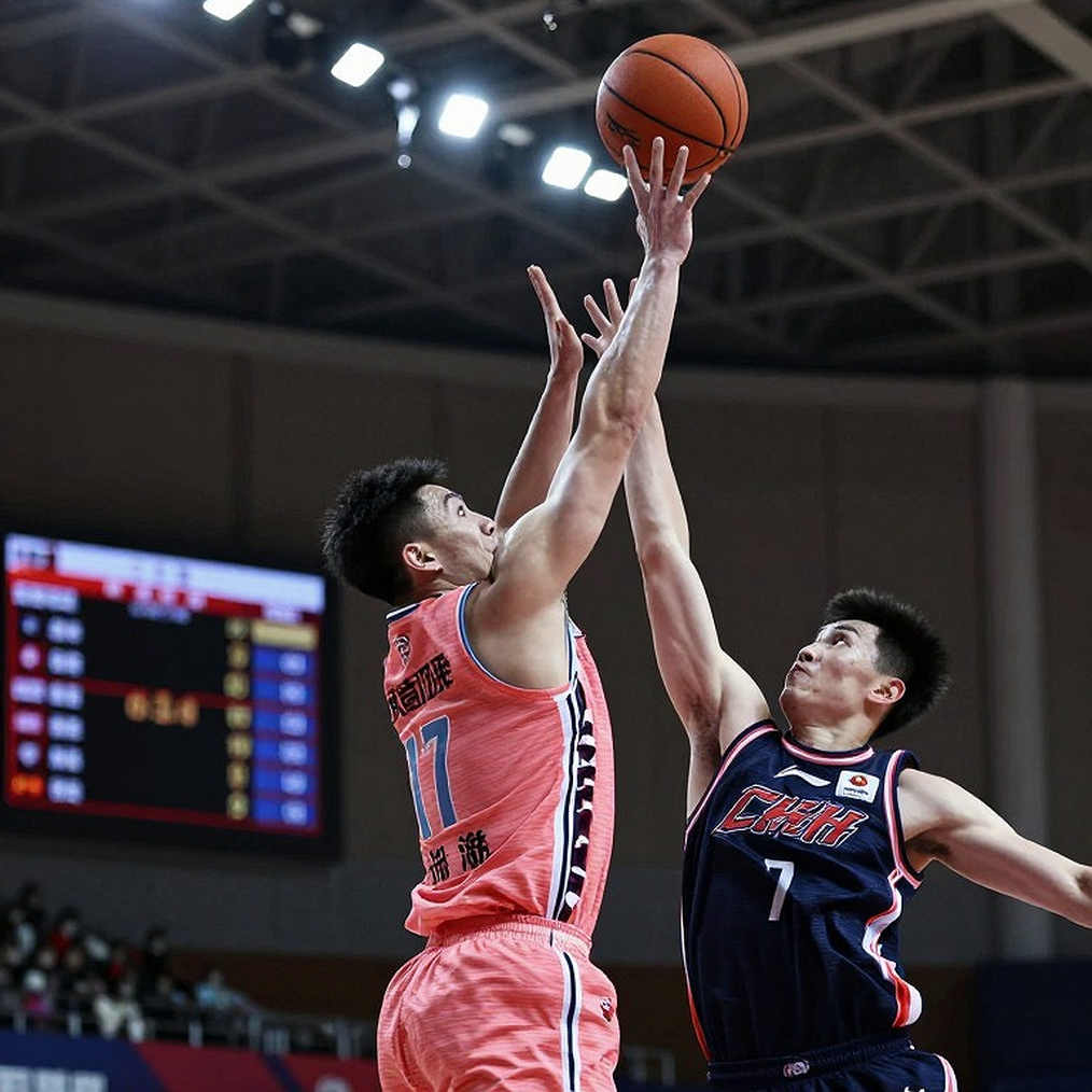 Baskonia mất Alex Len ở SuperCopa, nghi ngờ cho trận mở màn EuroLeague gặp Olympiacos