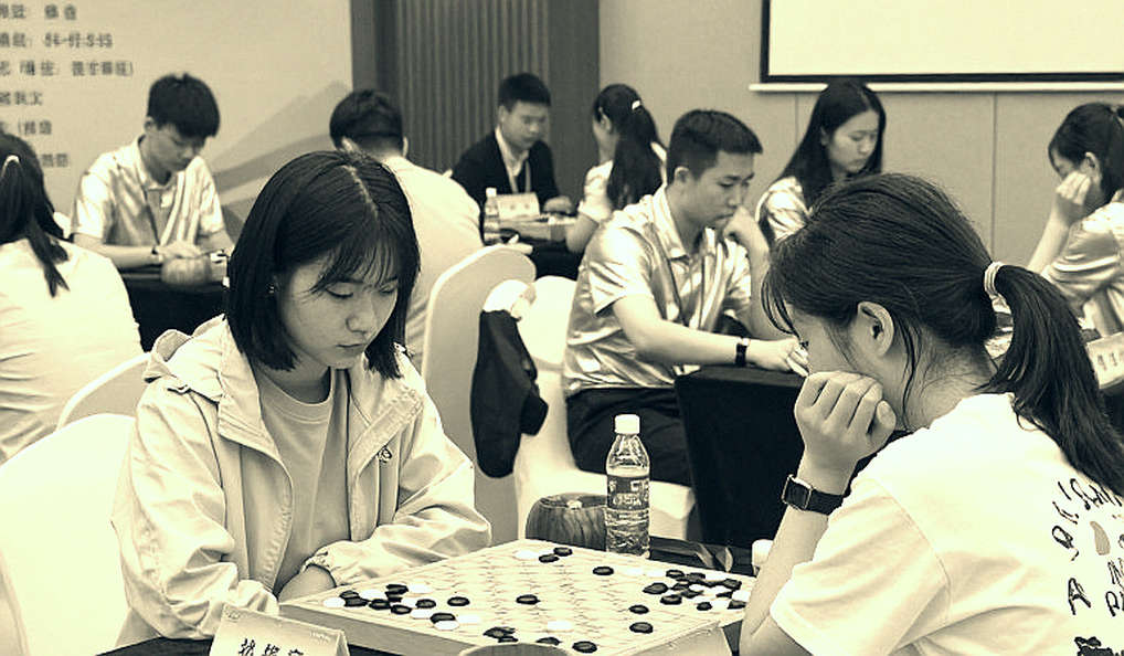 Bàn cờ của Lê Quang Liêm: Khi hình học lên tiếng ở Siêu giải Praha Bàn cờ của Lê Quang Liêm: Khi hình học lên tiếng ở Siêu giải Praha