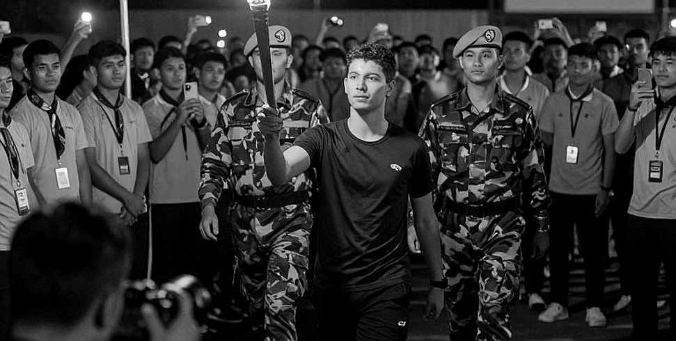 Alwi Farhan tập cùng Kento Momota tại Tokyo: Phép thử nhịp độ trước Asian Games 2026