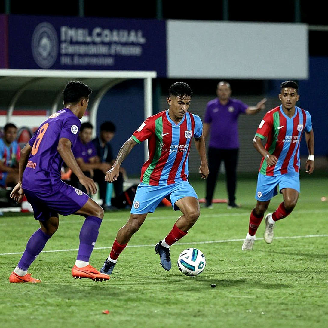 Mijnans ghi hat-trick vẫn bị loại: PSV và bài học về cái giá của hệ thống