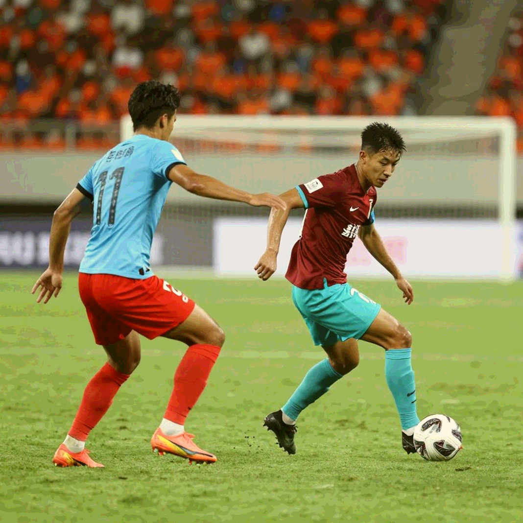 Hai bàn đá phạt của Olise và cái bóng kỷ lục mang tên Zidane Hai bàn đá phạt của Olise và cái bóng kỷ lục mang tên Zidane