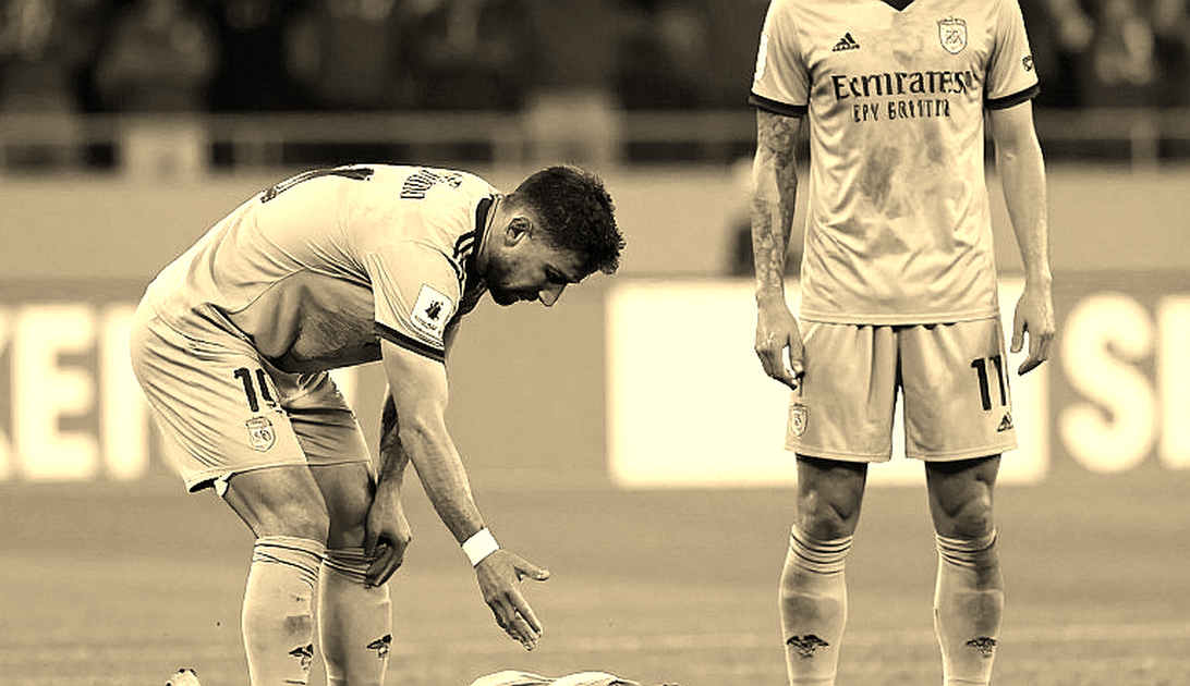 Valverde đứng dậy quá nhanh: Tiếng thở dài sau trận derby Madrid và bài học về sự lạnh lùng