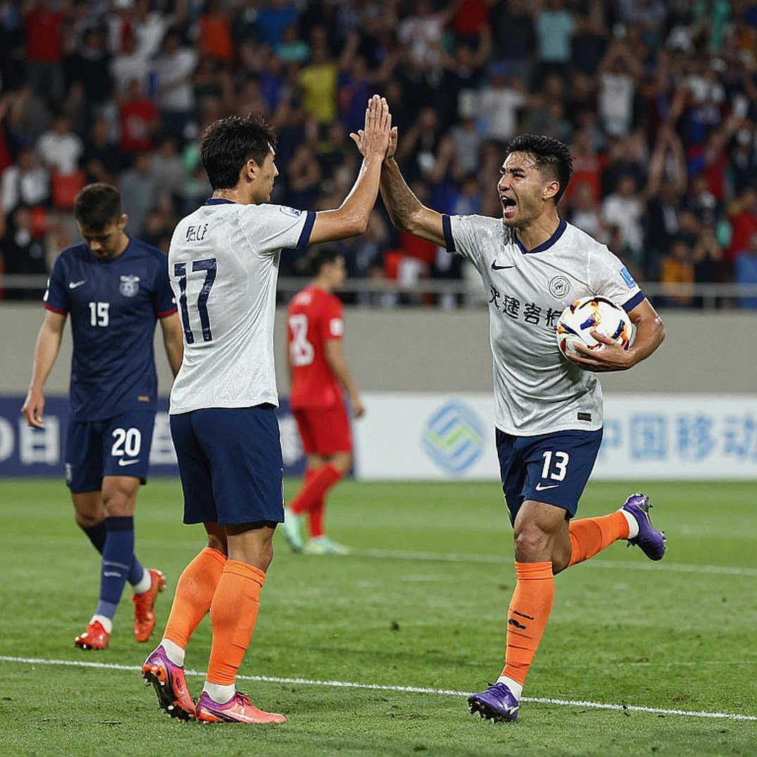 Bóng đá Việt Nam sau ASEAN Cup 2026: Ngôi vô địch và những khoảng trống chưa lấp đầy Bóng đá Việt Nam sau ASEAN Cup 2026: Ngôi vô địch và những khoảng trống chưa lấp đầy