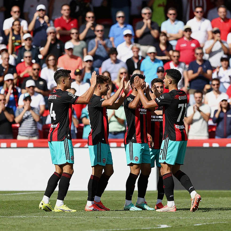 Tottenham bốn vòng trắng lưới ở Ngoại hạng Anh: niềm tin và khoảng trống dữ liệu