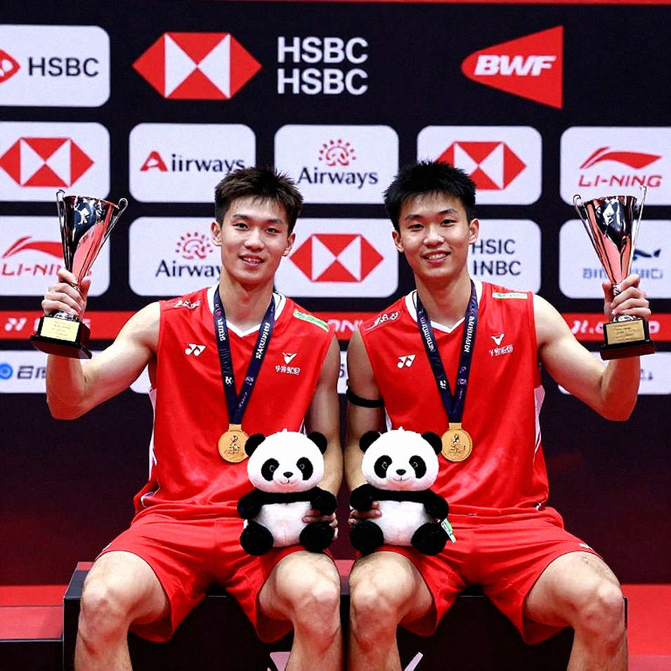 Loh Kean Yew và Kunlavut Vitidsarn: Buổi chiều ở Ichinomiya, nơi hai nền cầu lông chờ một dòng tên trên bảng vàng
