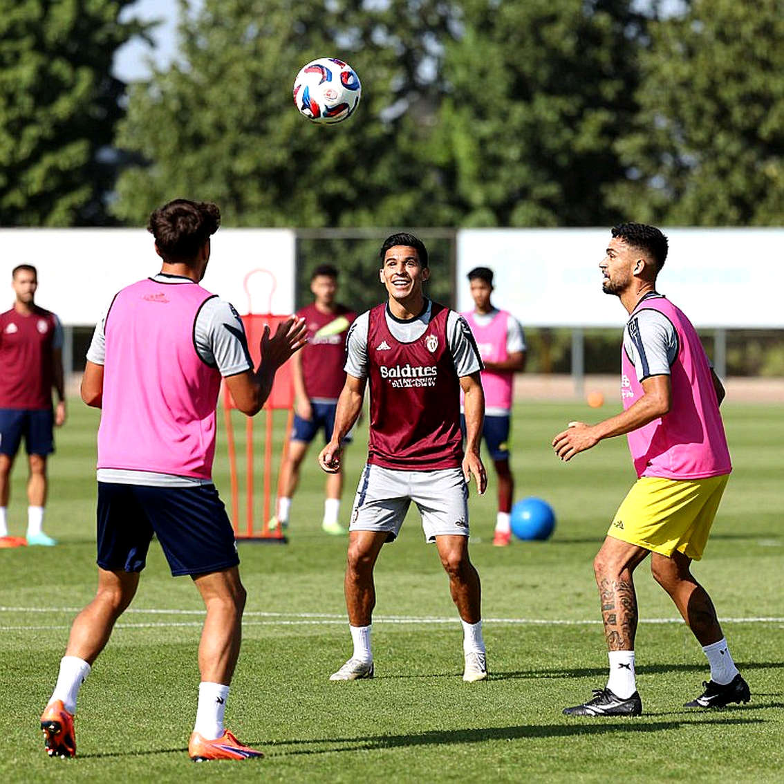 265.000 chỗ ngồi, 2028 và World Cup 2042: ba sân vận động của Việt Nam đang được xây cho ai?