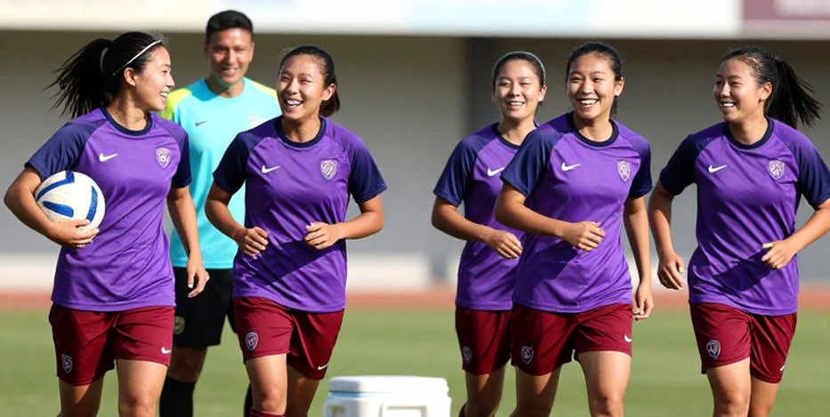 Tờ giấy trắng ở phòng báo chí năm 2026