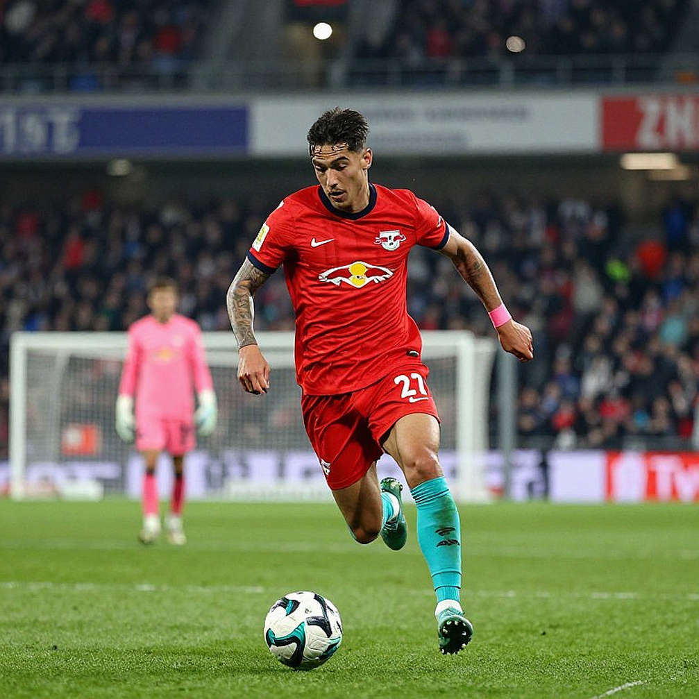 Ounahi rời sân bằng cáng ở phút 19: Panathinaikos giữ im lặng, Morocco chờ kết quả chụp chiếu