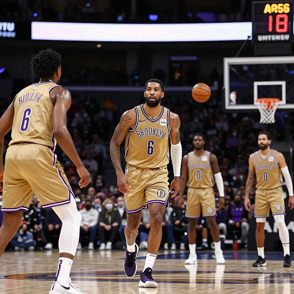 Án phạt lịch sử: NBA tước 5 lượt chọn vòng 1 của Clippers, Kawhi Leonard bị phạt 700.000 USD